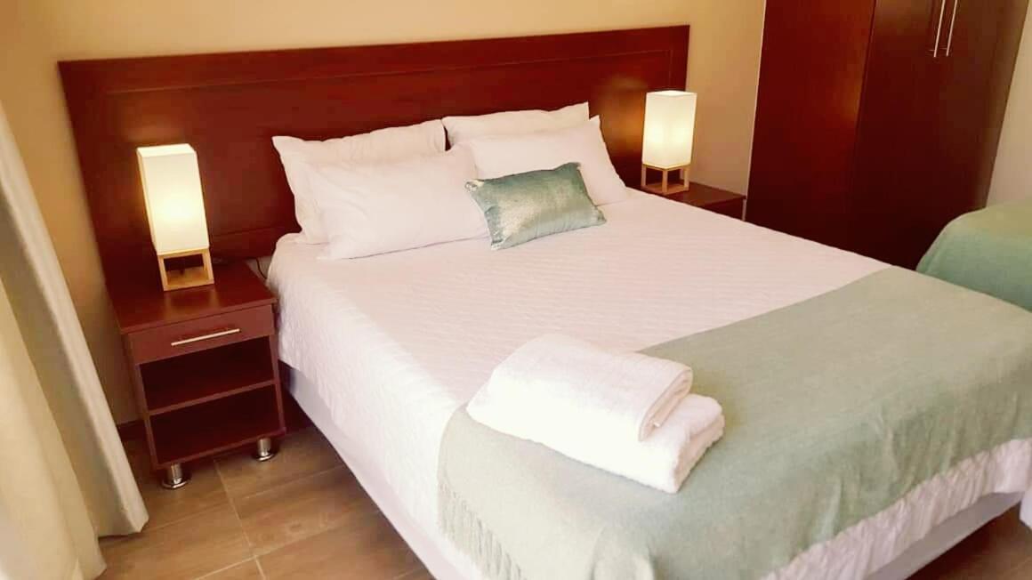 The Royal Haven Hotel Lichtenburg Екстериор снимка